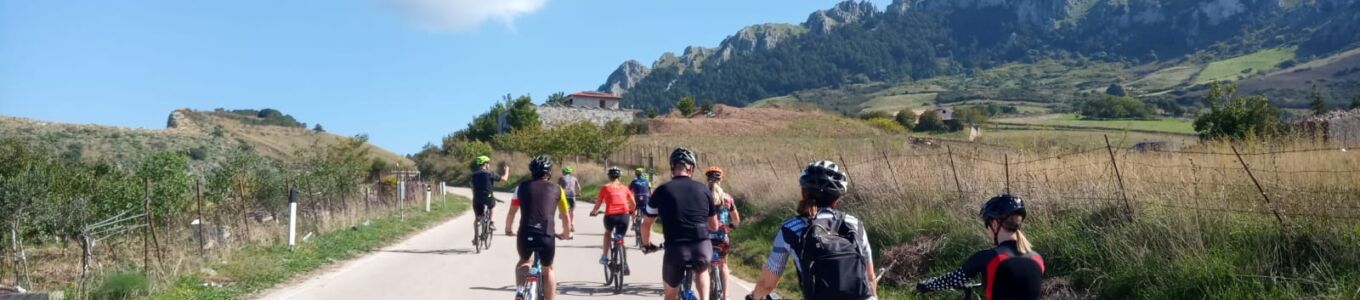 Vacanza in bici da Taormina a Cefalù