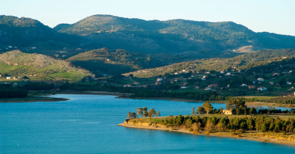 E-bike Private Tour from Palermo to Monreale and Piana of Albanesi (cannoli tasting)